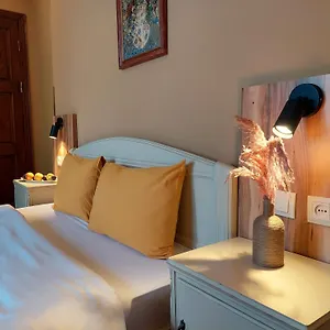 https://demi-hotel.alltbilisihotels.com
