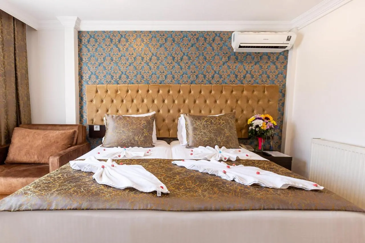 Kumru Hotel Стамбул 2*,